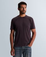 T-shirt with garment-dye wash and off-placed branding – Burnshed Lilac – T-shirts | CAST IRON