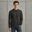 Het model is 187 cm en draagt L