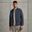 Het model is 191 cm en draagt L