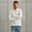 Het model is 191 cm en draagt L