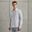 Het model is 187 cm en draagt L