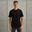 Het model is 188 cm en draagt L