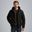 Het model is 190 cm en draagt M