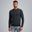 Het model is 190 cm en draagt M