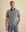 Das Model is 190 cm und trägt Größe M