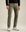 Das Model is 189 cm und trägt Größe 32/32