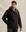 Das Model is 187 cm und trägt Größe M