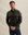 Het model is 189 cm en draagt M