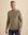 Het model is 190 cm en draagt M