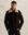 Das Model is 190 cm und trägt Größe M