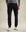 The Model is 189 cm and wears size 32/32