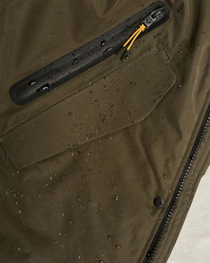PROTECTION AGAINST WIND AND WEATHER