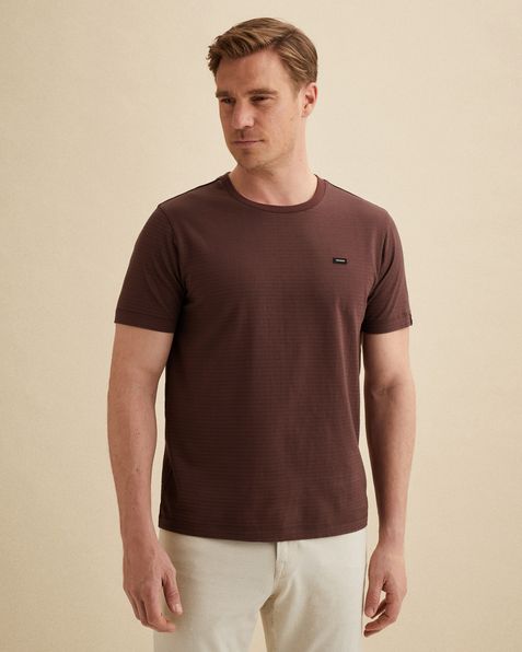 T-shirt van 100% katoen met subtiel glanzende finish – Russet Brown – T-shirts | VANGUARD