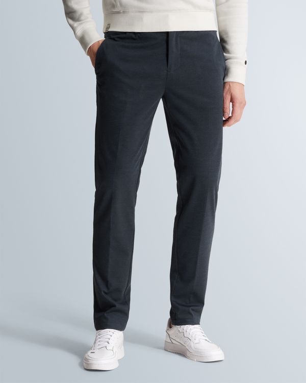 Cylas tapered fit chino – Black Indigo – Chino's | CAST IRON