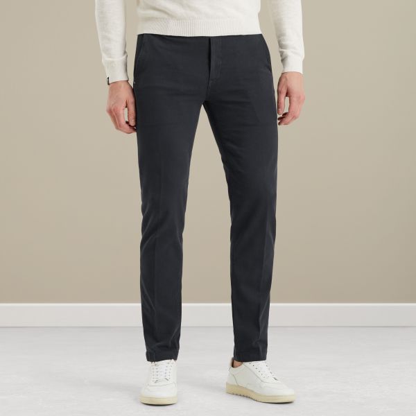 V9 regular fit chino – Black Indigo – Chino's | VANGUARD
