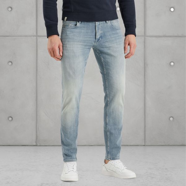 Shiftback tapered fit jeans – Black Indigo – Tapered fit | CAST IRON