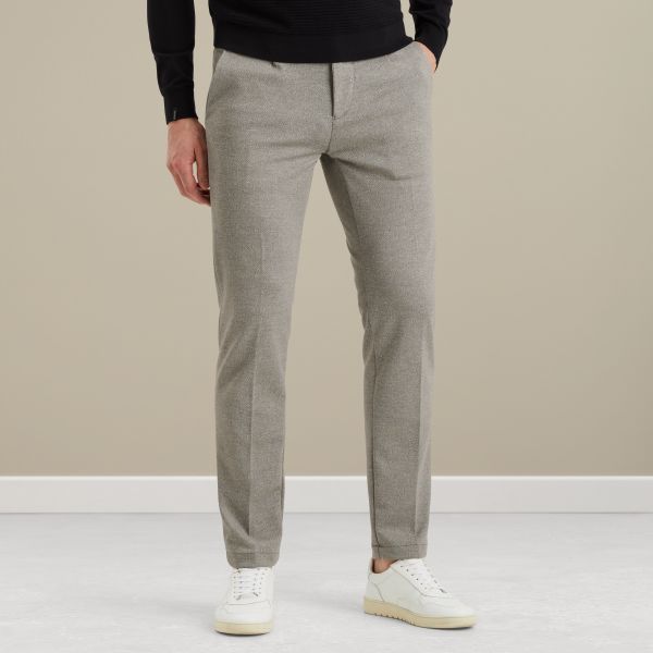 V11 relaxed slim fit chino – Grey Comfort Denim – Chino's | VANGUARD