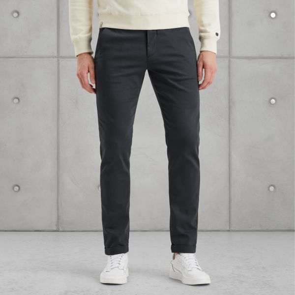 Riser slim fit chino – Black Indigo – Chino's | CAST IRON