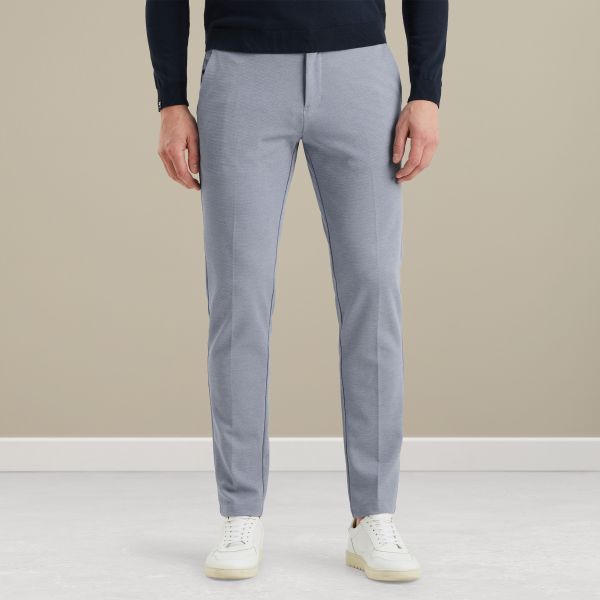 V11 relaxed slim fit chino – Black Indigo – Chino's | VANGUARD