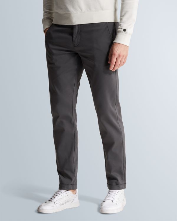 Cylas tapered fit chino – Grey Comfort Denim – Chino's | CAST IRON