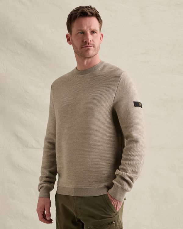 Pull avec texture côtelée et détail bande avec badge – Castle Wall – Pulls | PME LEGEND