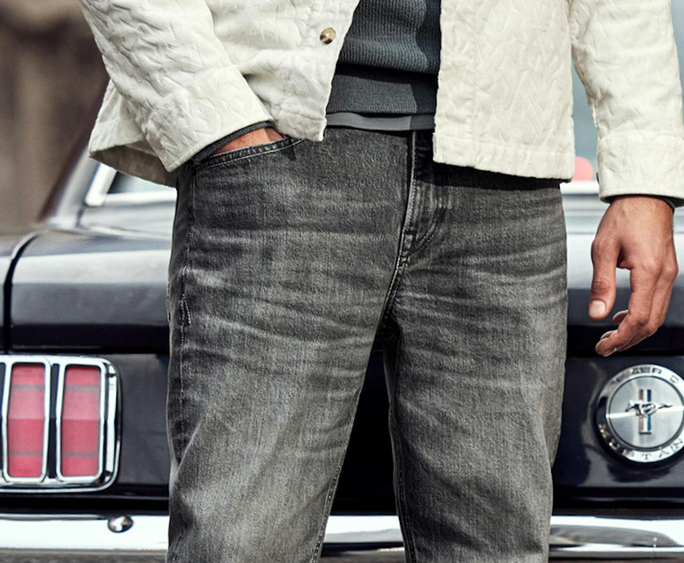 NEW JEANS