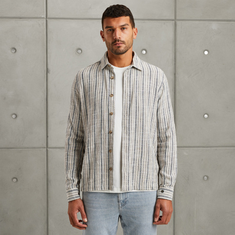 Shirt with stripe pattern