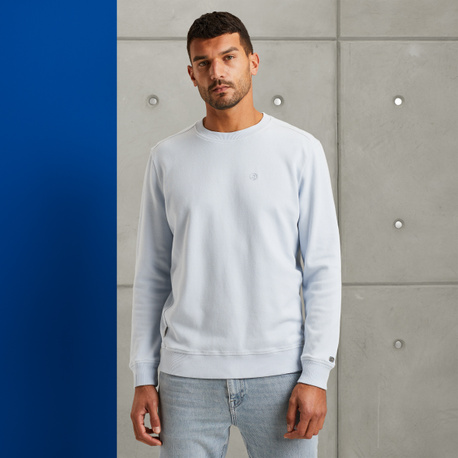 Sweatshirt with raglan sleeves