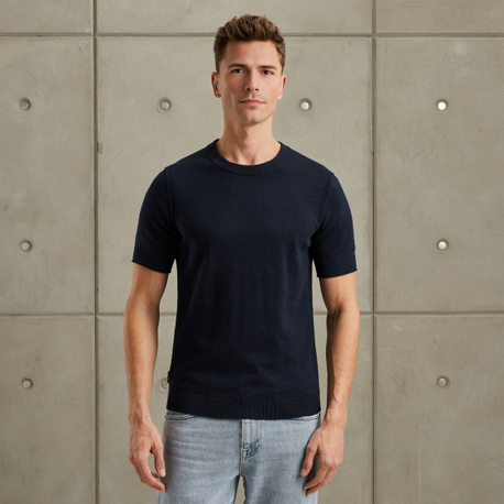 T-shirt with texture