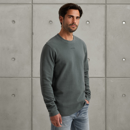 T-shirt with long sleeves