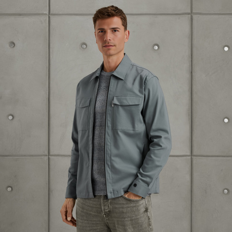 Shirt jacket with zipper closure