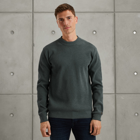 Pullover with stand-up collar