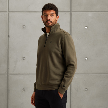 Sweatshirt with half zipper