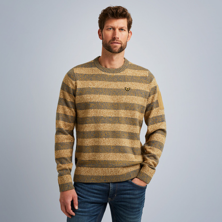 Pullover with stripe pattern