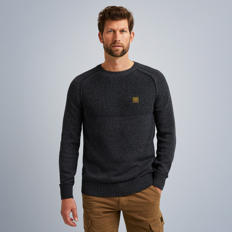 Pullover with different textures