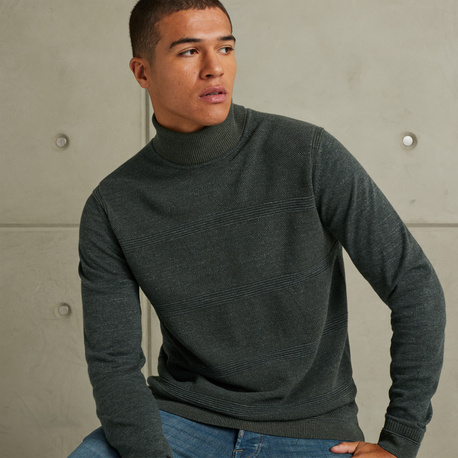 Turtleneck pullover with structure 
