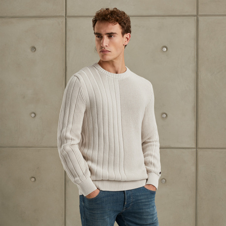 Pullover with rib textures