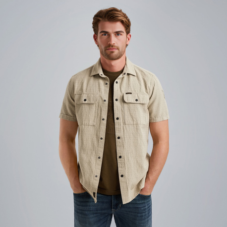 Shirt with short sleeves