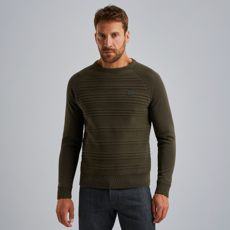 Pullover aus einer Materialmischung