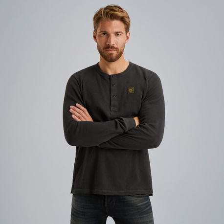 T-shirt with long sleeves