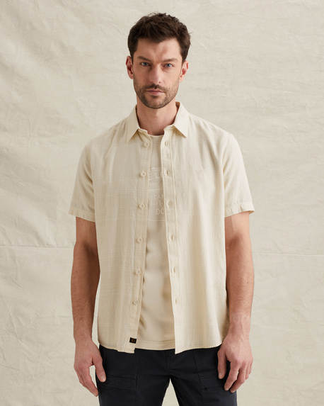 Shirt with short sleeves and check texture