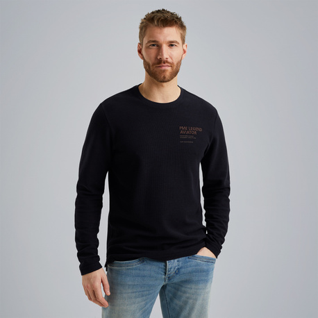 T-shirt with long sleeves