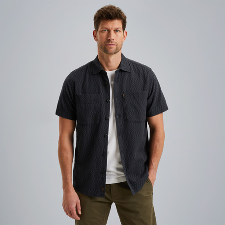 Shirt with short sleeves