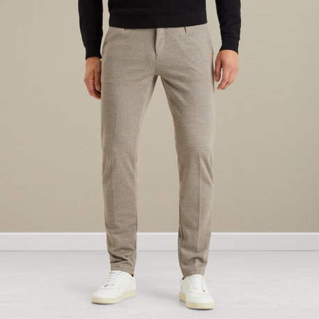V11 relaxed fit chino