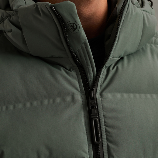 CJA2509145-6024_model_4.jpg