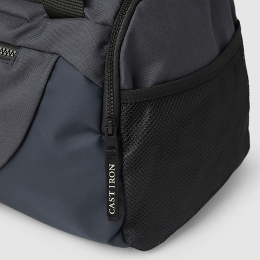 CIDUFFLEBAG-000_model_4.jpg