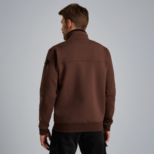 PSW2509437-8203_model_3.jpg
