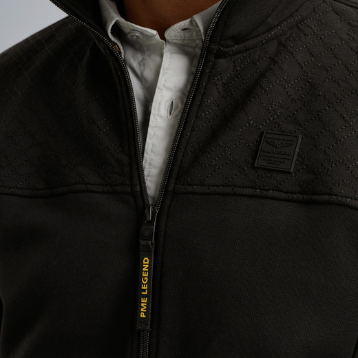 PSW2509437-999_model_4.jpg