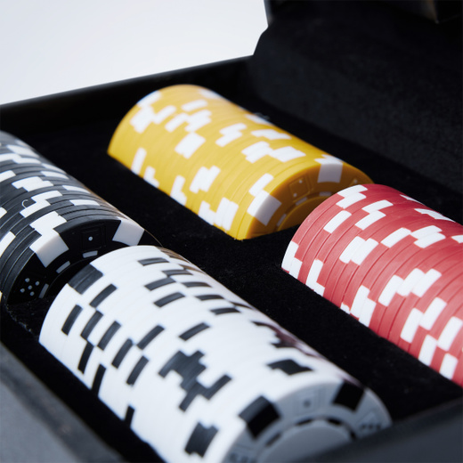 PMPOKERSET-000_model_3.jpg