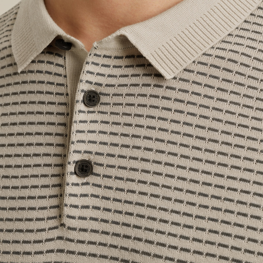VPSS2504860-7074_model_4.jpg